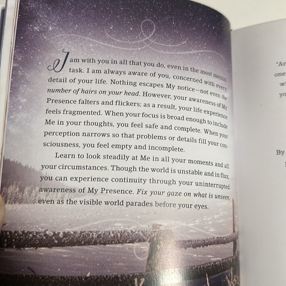 Jesus Calling for Christmas by Sarah Young - Picture 4 of 5